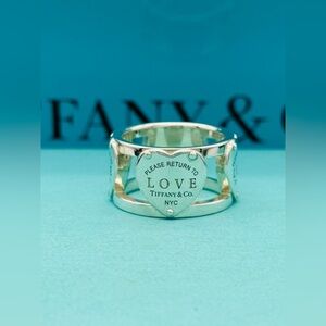 TIFFANY & CO. SS Retired Return to Love Wide Band Ring Size 5.5